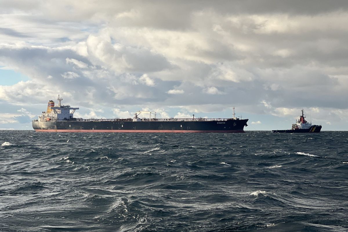 Traque de la « Flotte Fantôme » russe en mer Baltique : Bruxelles durcit les sanctions maritimes et financières