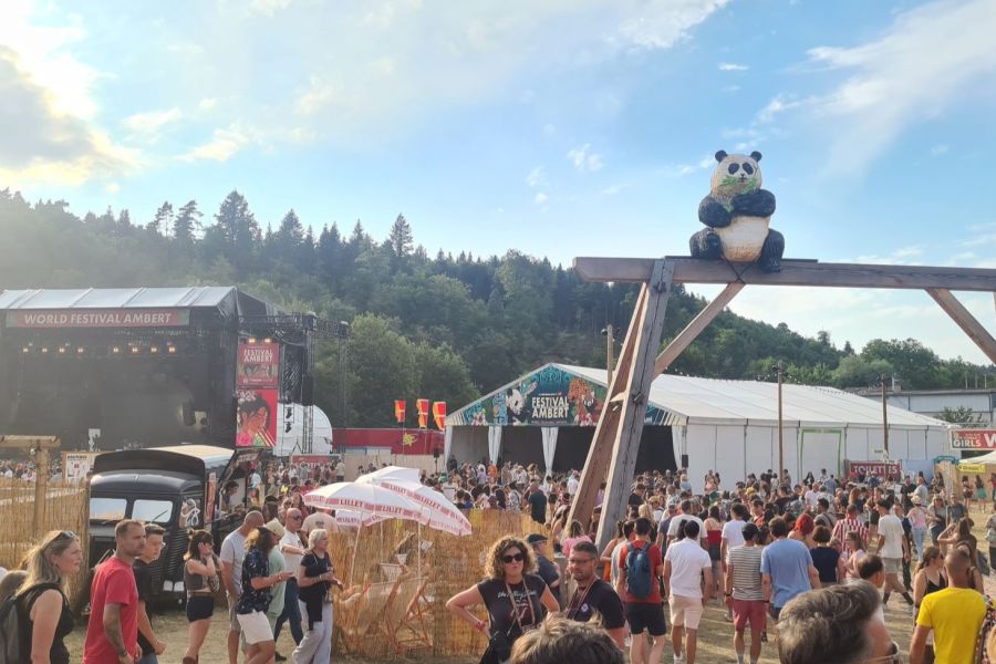 Saison culturelle en Europe : Comment les festivals estivaux et événements du patrimoine réinventent leurs modèles face à la chaleur