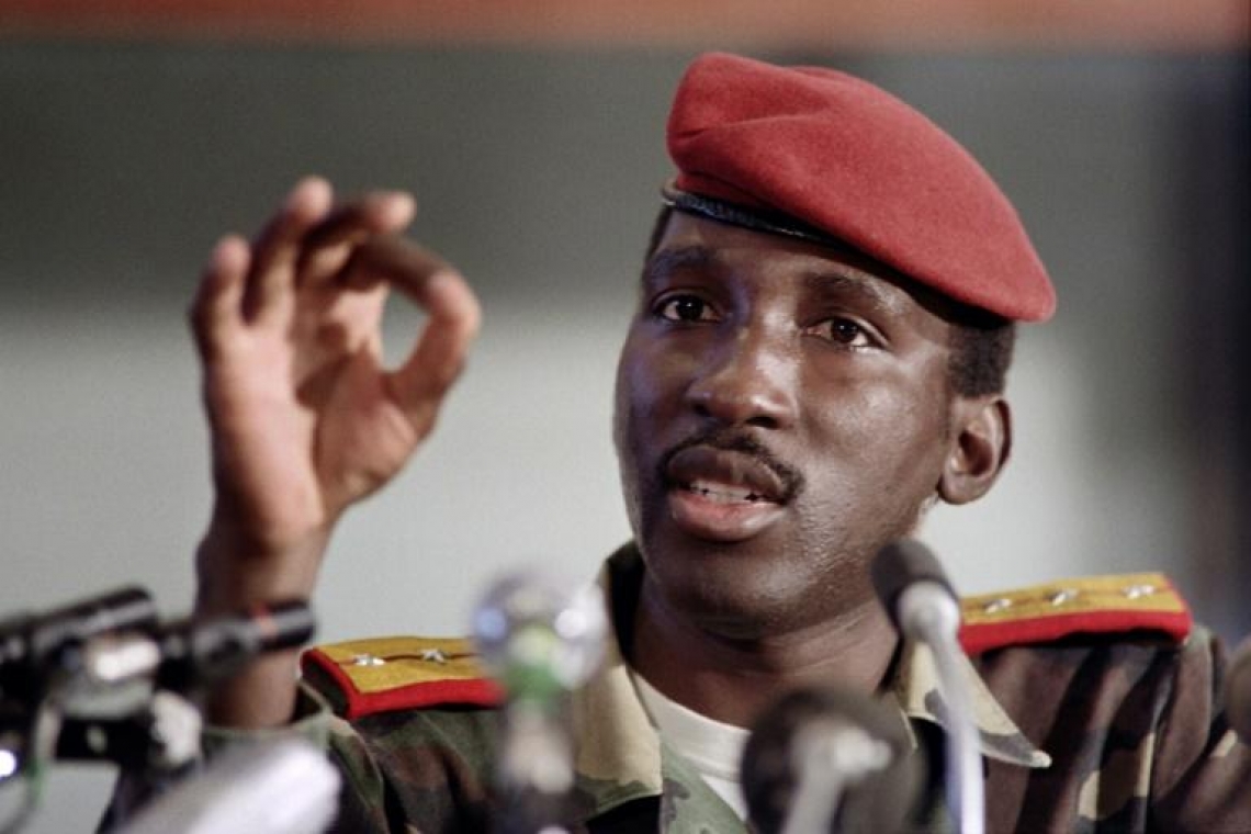 Burkina-Faso : le procès dans l’assassinat de Thomas Sankara s’ouvre 34 ans après ce lundi au tribunal militaire de Ouagadougou 