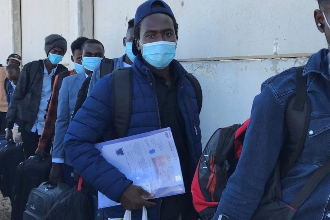 Libye: plusieurs centaines de migrants campent toujours devant le HCR à Tripoli