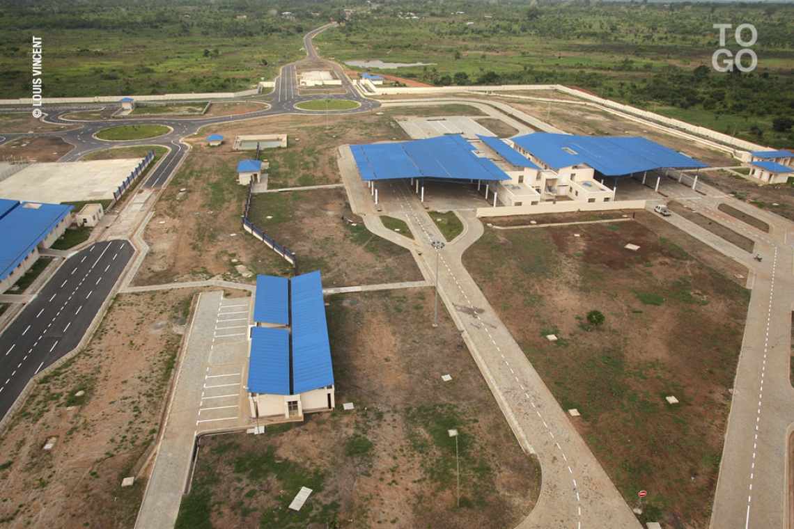 Le Togo : Un poste de transit de marchandises juxtaposé au Ghana