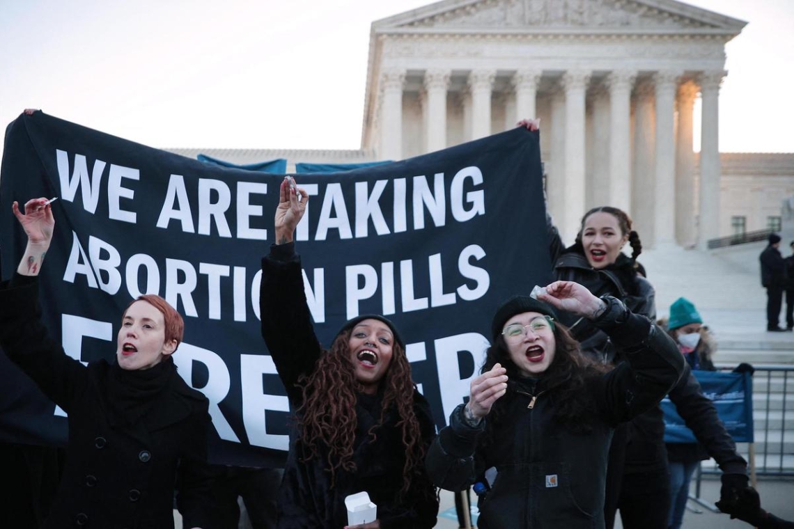 USA: la Cour suprême tentée de restreindre le droit à l'avortement qui existe depuis 50 ans.