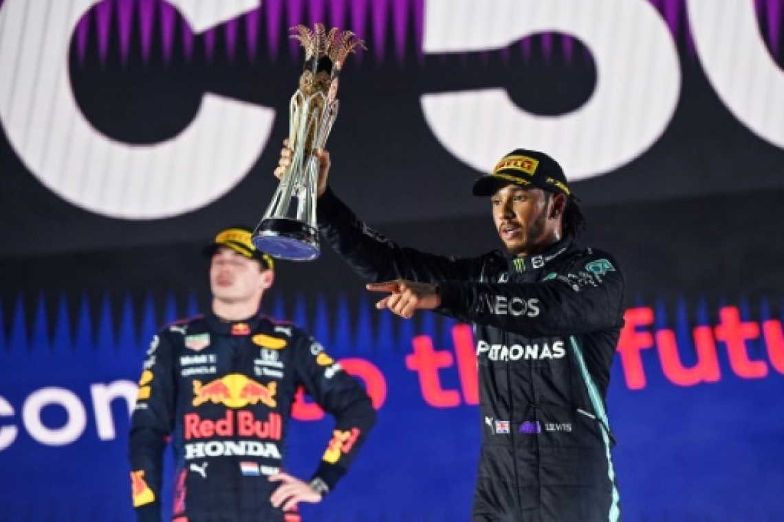 Formule 1 : Hamilton et Verstappen vainqueurs en Arabie saoudite à égalité avant la finale. 