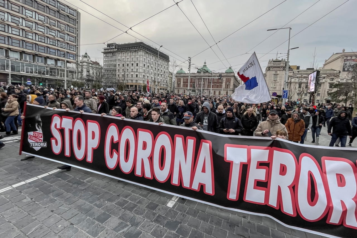 Belgique : nouvelles mesures sanitaires liées au covid-19, des milliers de manifestants sont descendus dans les rues dimanche