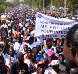 GAMBIE : Manifestations de l'opposition contre la réélection d'ADAMA BARROW