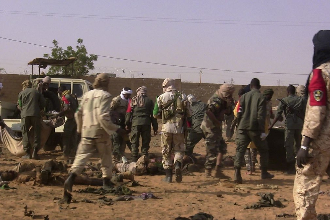 Mali : trois civils membres de la communauté songhai tués par balles entre mardi et mercredi à Tombouctou.