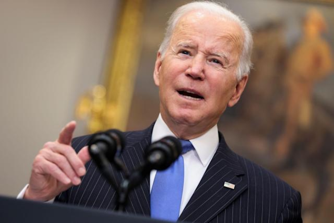 Variant Omicron : Joe Biden tente de rassurer les Américains et met en garde les non-vaccinés