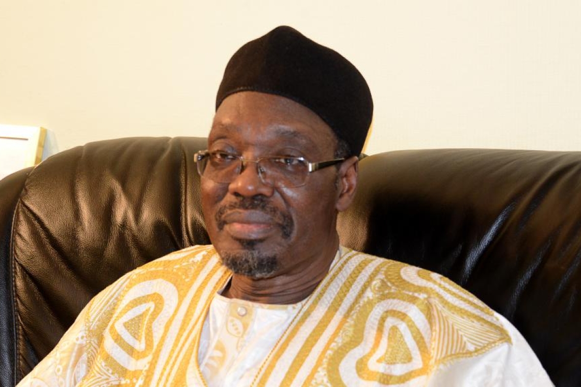 Le doigt de Issa Tchiroma Bakary