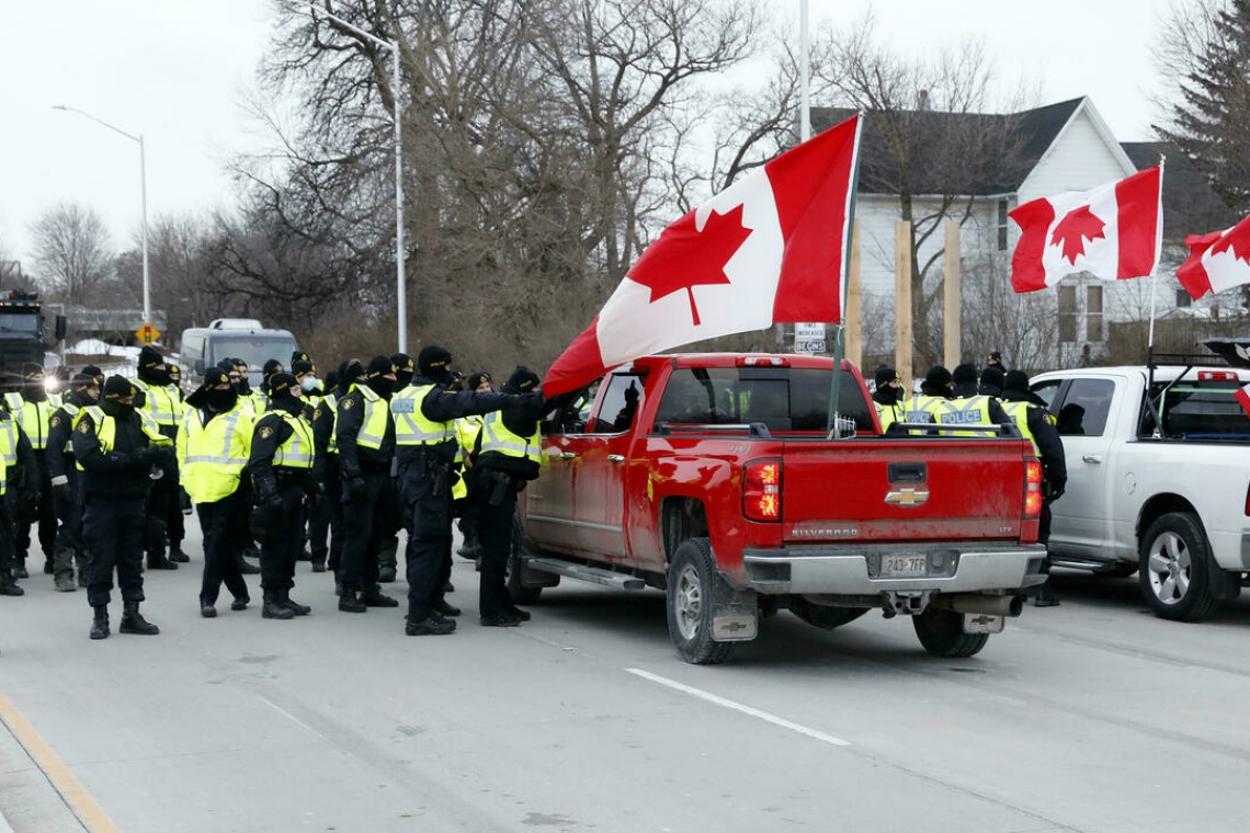 Canada : lois sur les mesures d’urgences, les contestations montent dans plusieurs provinces