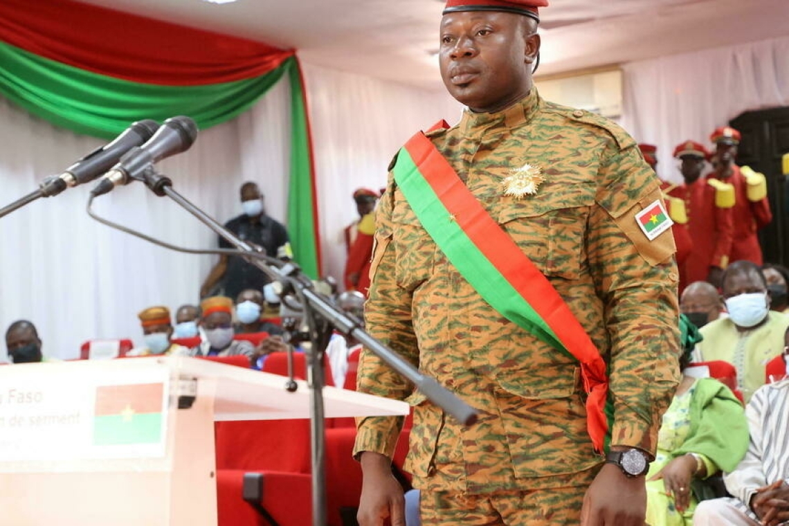 Politique /Burkina Faso : le lieutenant-colonel, Paul Heny Damiba officiellement investi