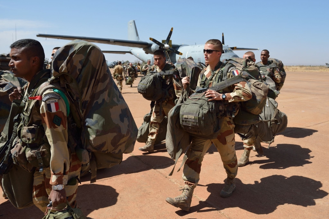 Mali : le départ des soldats français célébré à Bamako