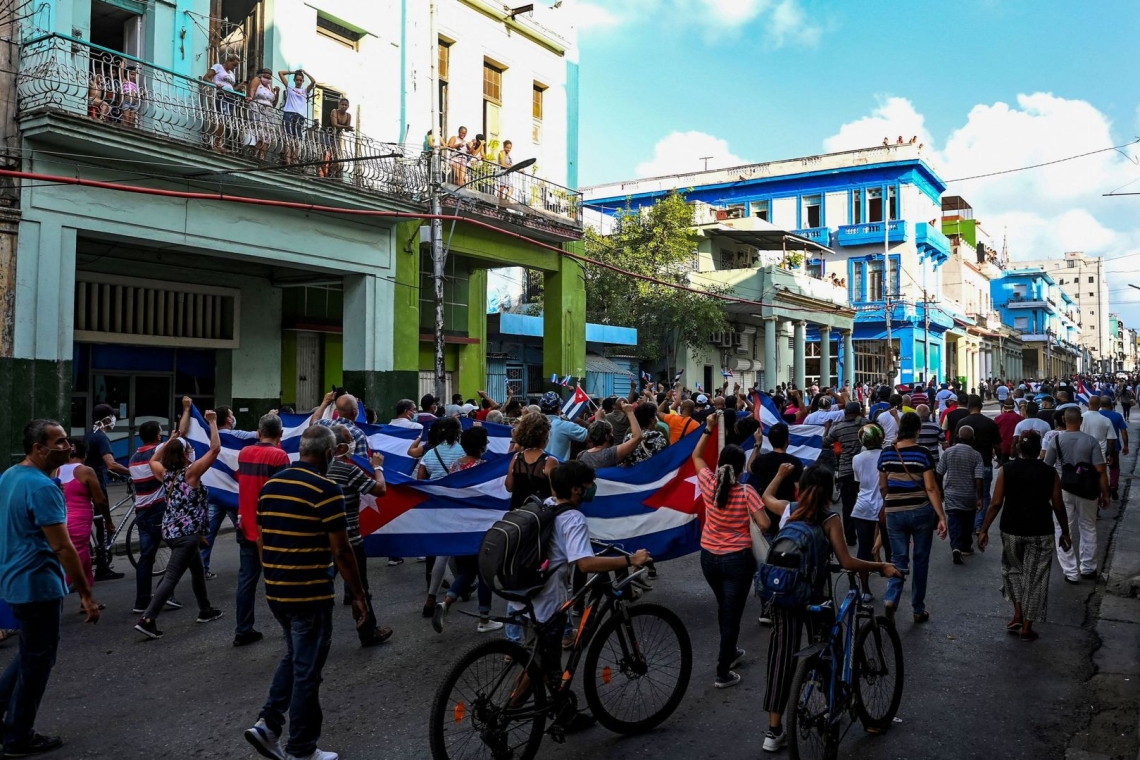 Cuba : 128 manifestants de juillet 2021 écopent des peines d’emprisonnement de six à trente ans