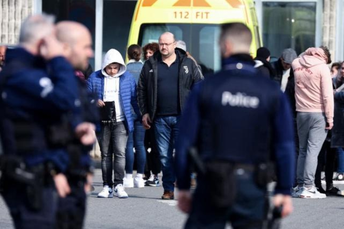 Belgique : Une voiture persécute une foule en pleine fête du Carnaval et tue au moins 6 personnes