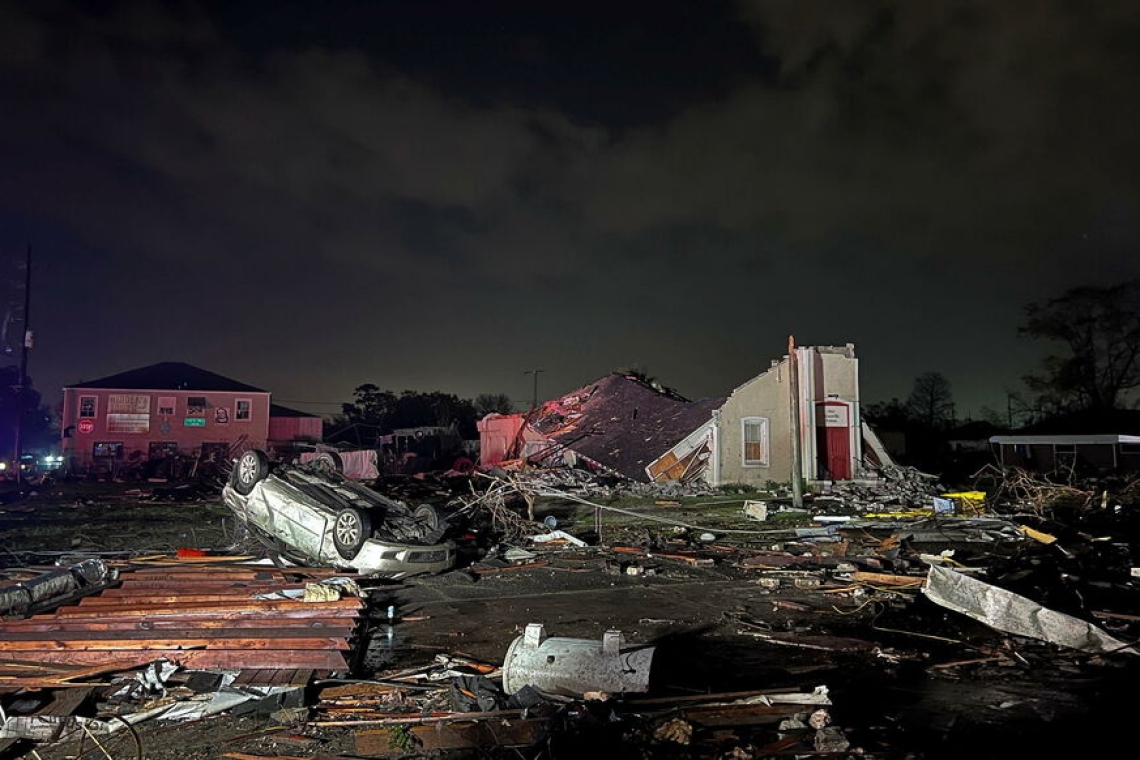 États-Unis : Une tornade frappe Louisiane  