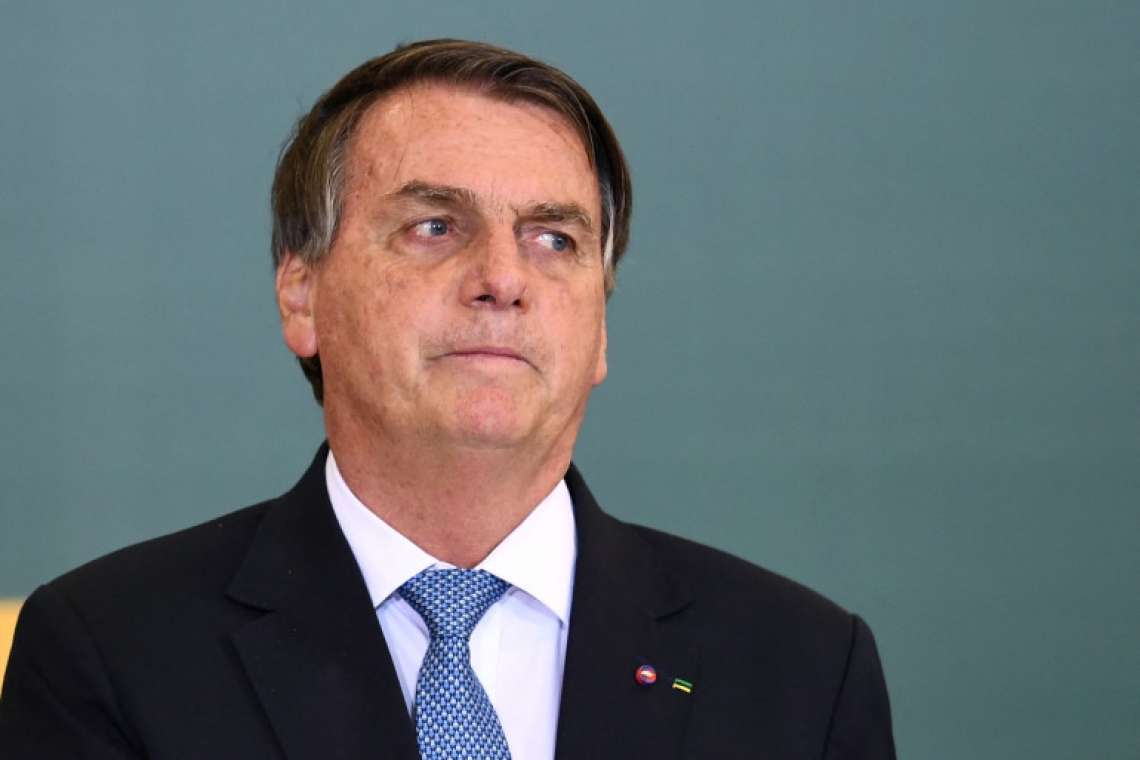 Brésil : le président Jair Bolsonaro hospitalisé suite à un malaise