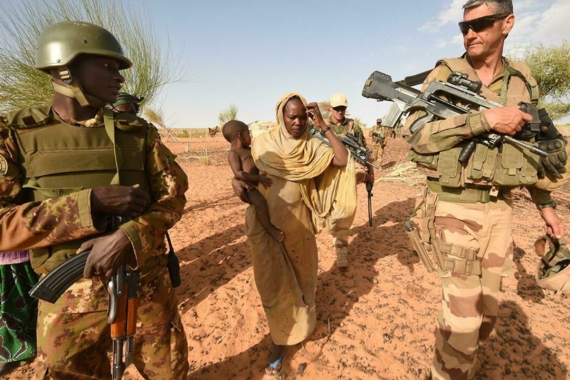 Niger: Le chef d'état-major des forces armées françaises en visite à la frontière malienne