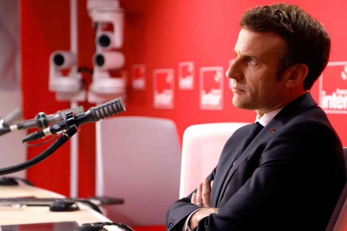 Politique / Élection présidentielle en France : Emmanuel Macron absent du débat télévisé  '' Elysée 2022 '' sur France 2