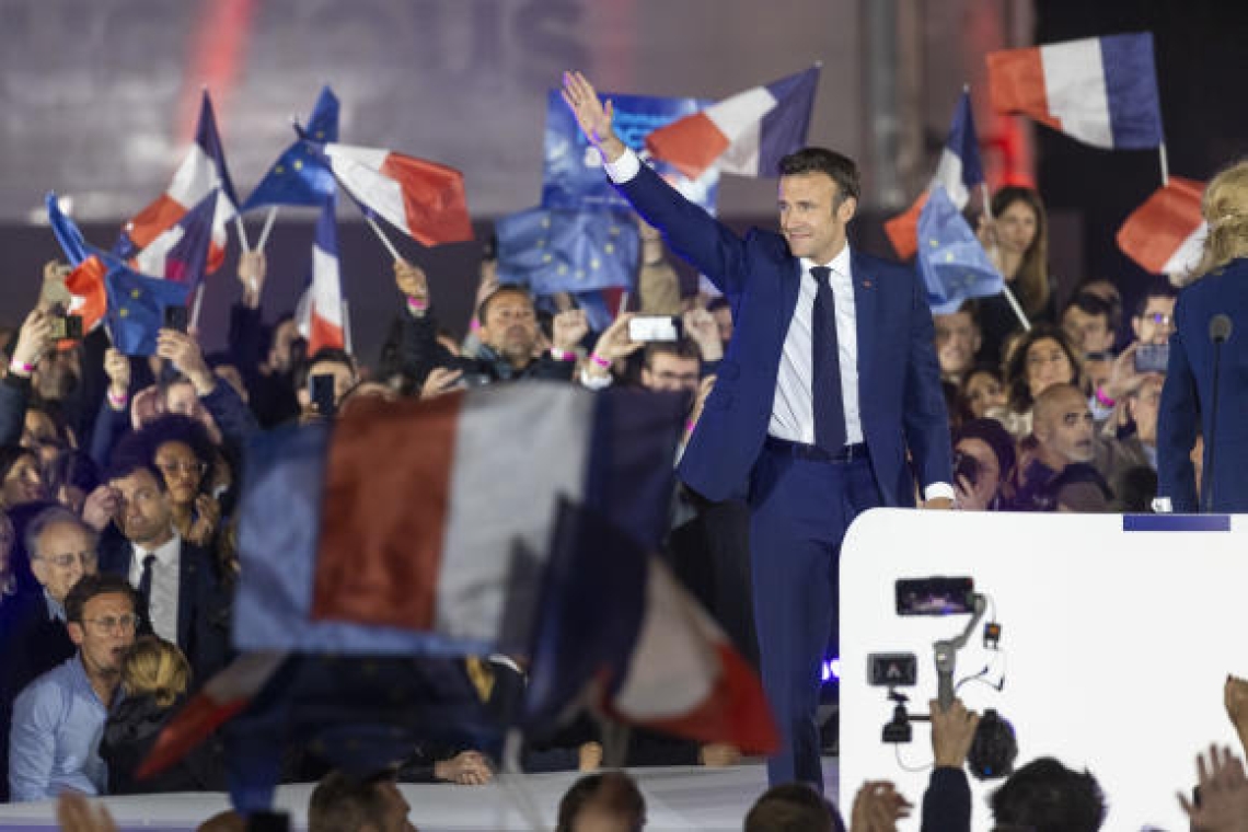 France : une victoire sans liesse pour Emanuel Macron dans une France divisée