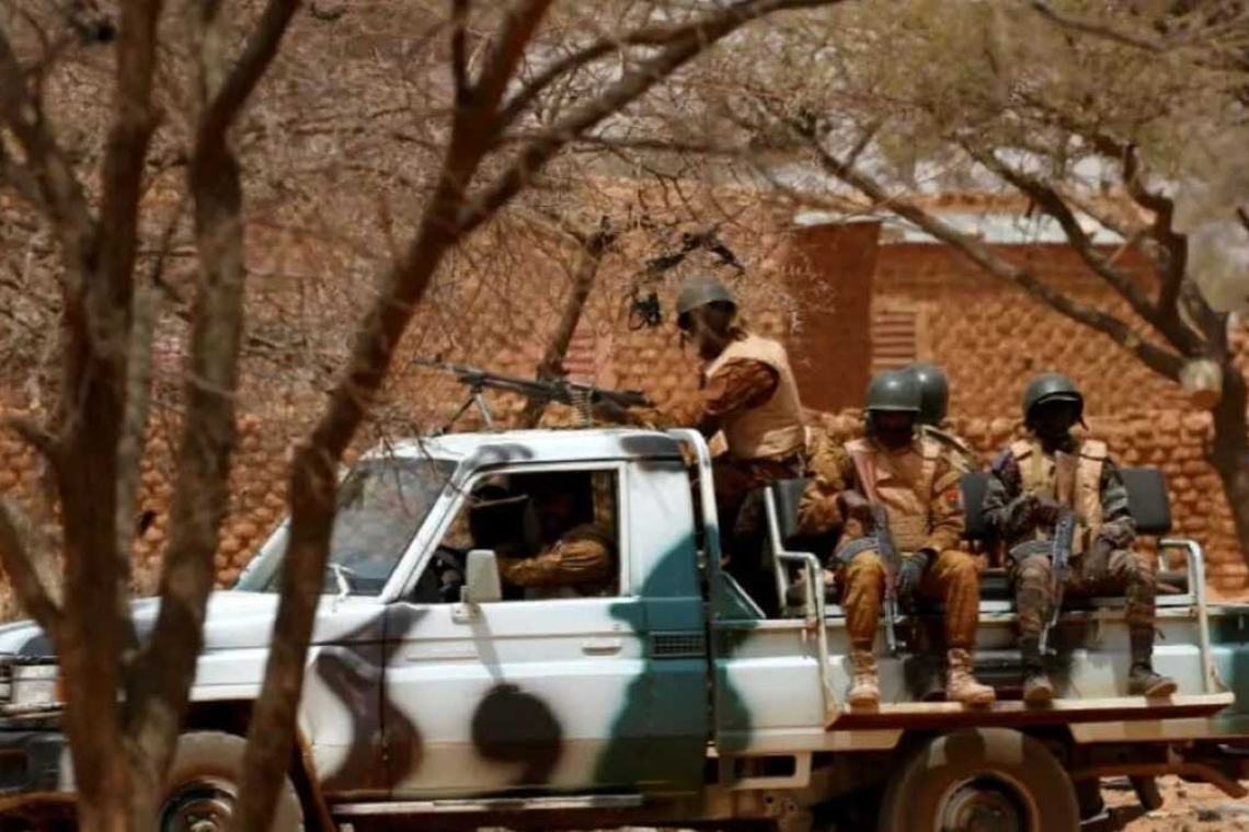 Au moins quinze personnes ont perdu la vie dans deux attaques contre les militaires au Burkina Faso