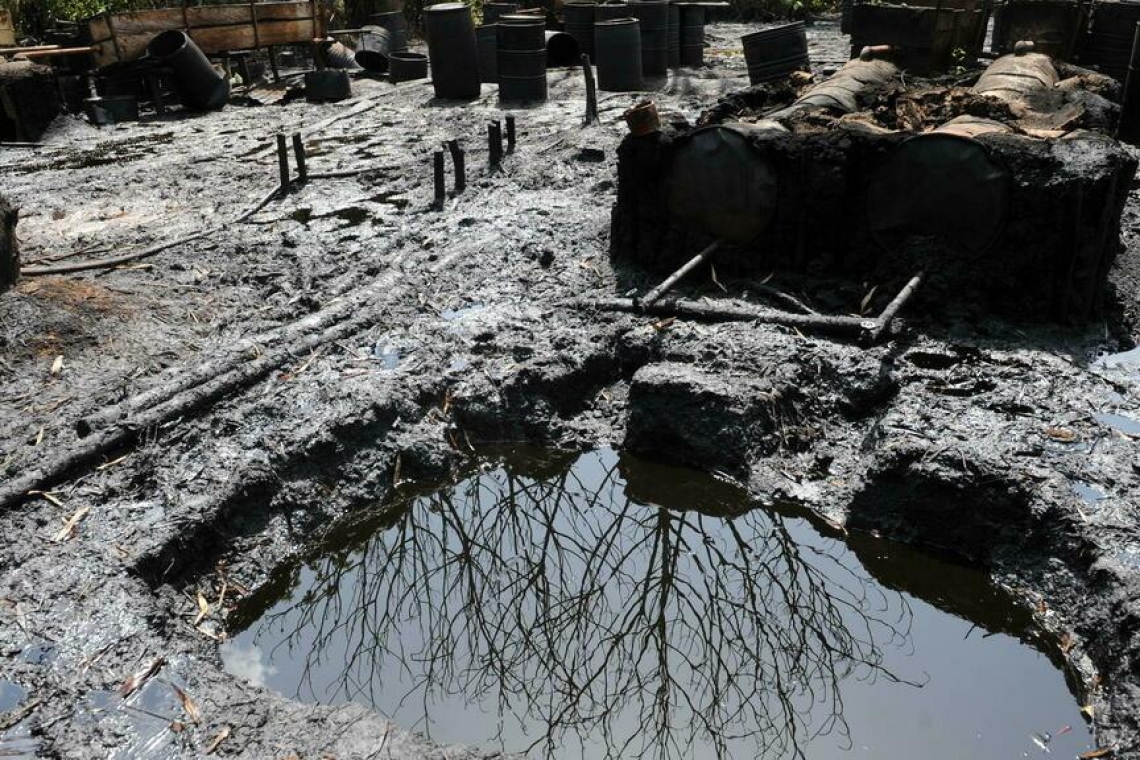 Nigéria : les brulés de la raffinerie illégale enterrés dans des fosses communes