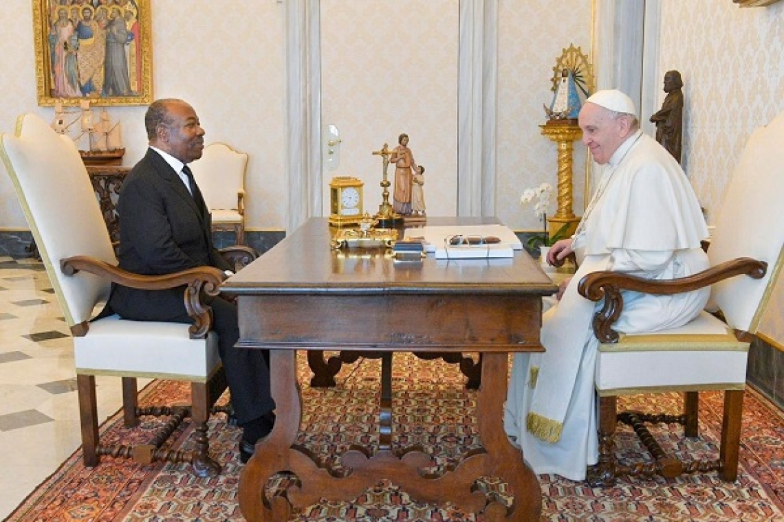 Gabon : Ali Bongo reçu en audience par le pape au Vatican