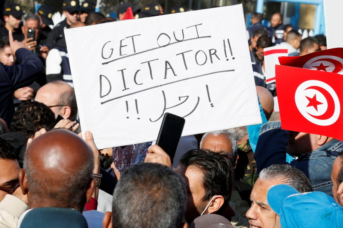 Politique / Tunisie : Plusieurs milliers de manifestants Pro-Saied se sont réunis à Tunis