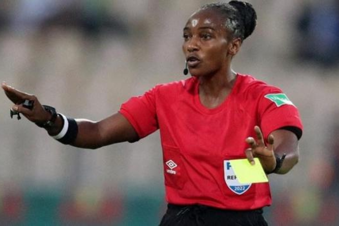 Sport / Football /Coupe du monde 2022 : Salima Mukansanga, première femme africaine à arbitrer au Mondial de football 