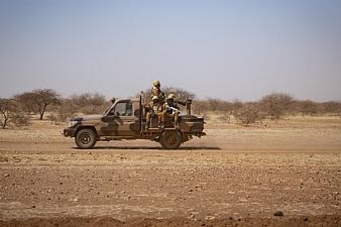 Burkina Faso: Cinq soldats et plusieurs dizaines de terroristes perdent la vie dans une attaque de la base de Bourzanga