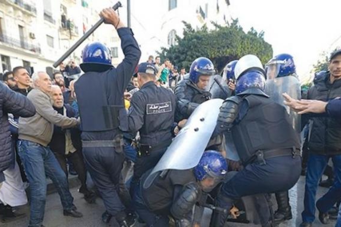 Politique /Algérie : Répression contre les dissidents continuent 