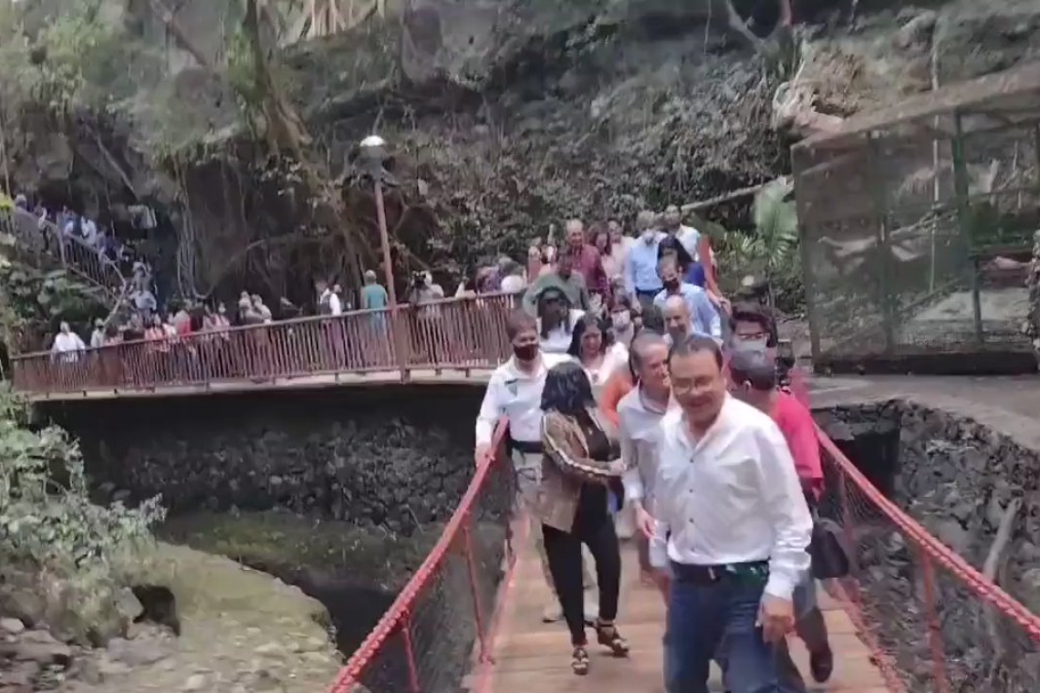 Mexique : l’inauguration d’un pont tourne au fiasco et fait plusieurs blessés