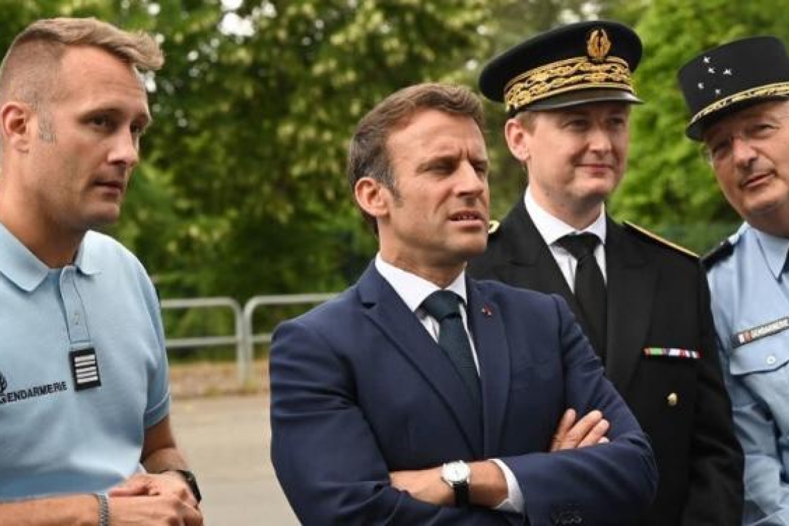 France : Tollé après la visite des gendarmes auprès d'une lycéenne qui avait interpellé Macron