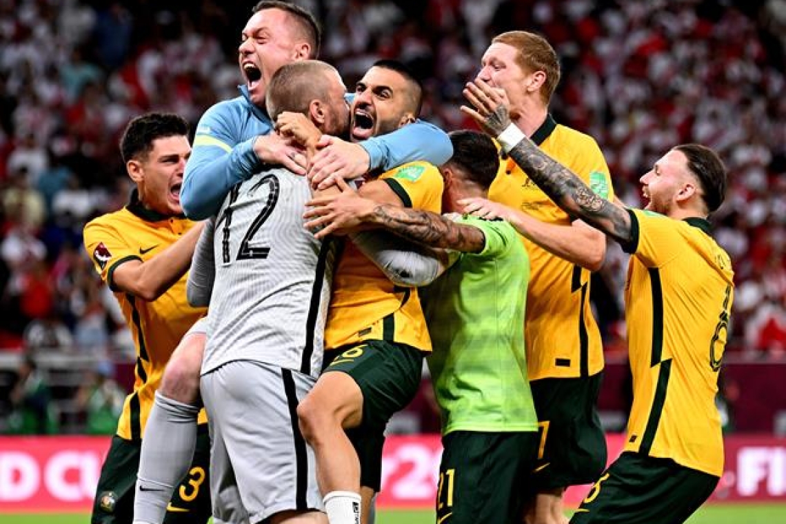 Mondial 2022 : l’Australie rejoint la France pour la compétition au Qatar après avoir sorti le Pérou aux tirs au but