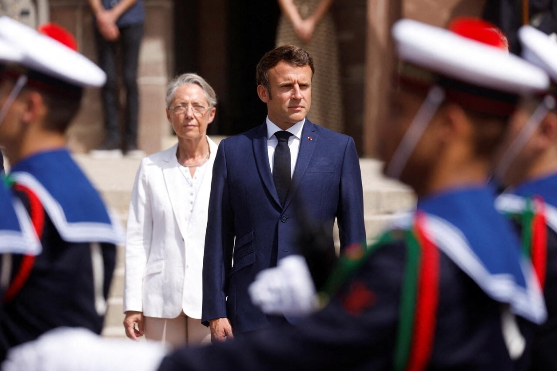 France : les chefs de parti invités par Macron après son revers aux législatives