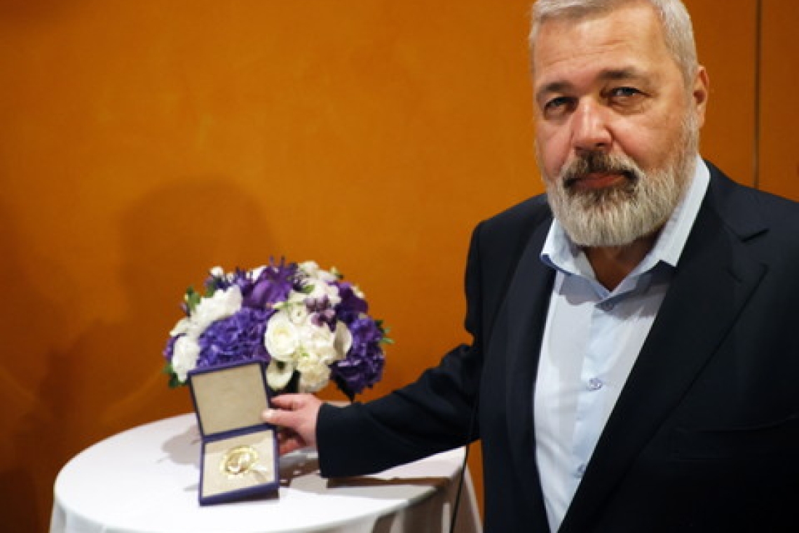 Guerre en Ukraine : le prix nobel russe Dmitri Mouratov met en vente sa médaille pour aider l’Ukraine