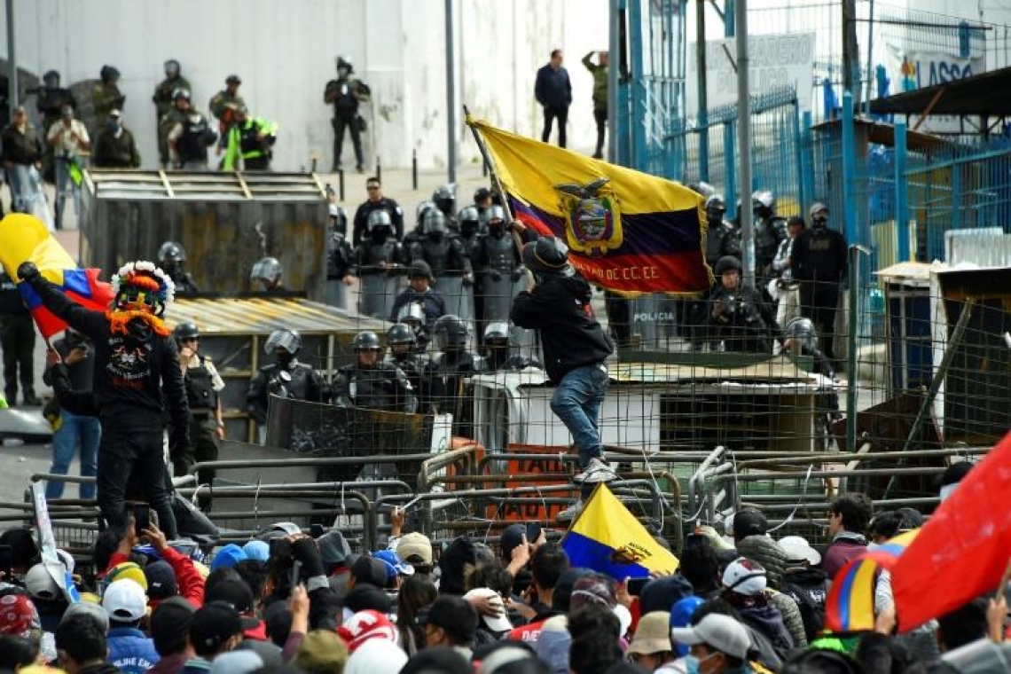 Equateur : Une procédure de destitution du président en débat au parlement