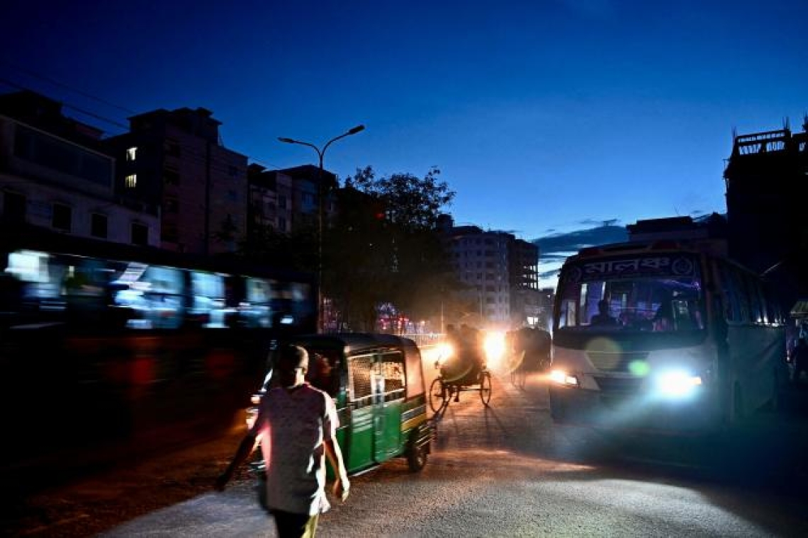 Gigantesque panne d’électricité au Bangladesh, 130 millions de personnes touchées