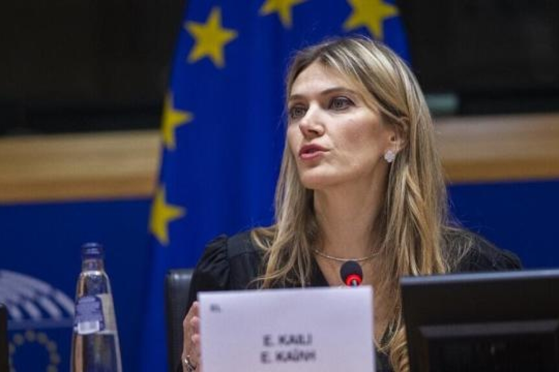 Corruption au Parlement européen: la vice-présidente Eva Kaili sanctionnée