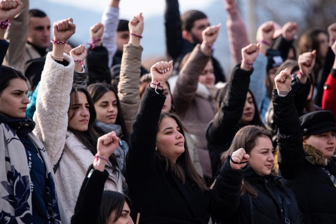 Des milliers de manifestants au Haut-Karabakh contre le blocage d'un axe vital vers l'Arménie