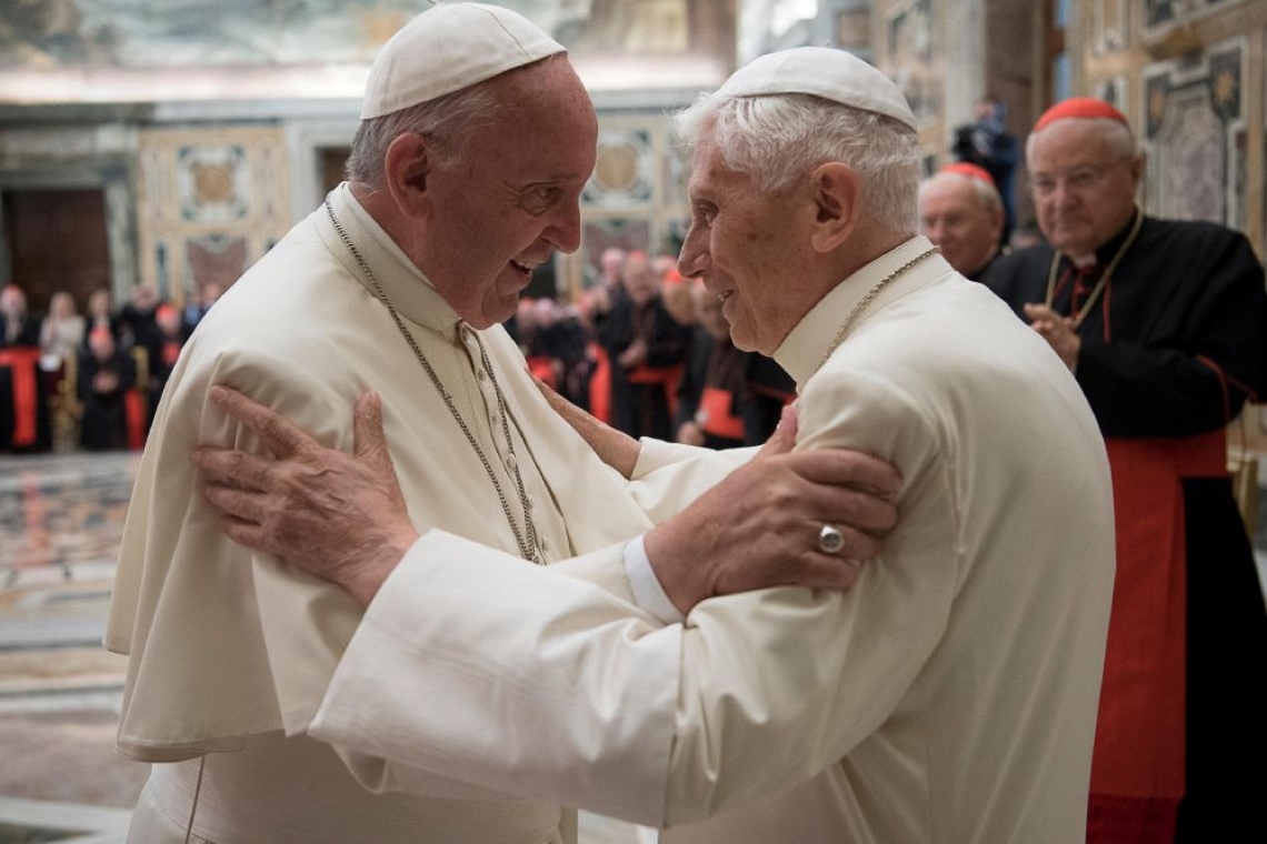 L'ancien pape Benoît XVI «gravement malade», le pape François appelle à prier pour lui