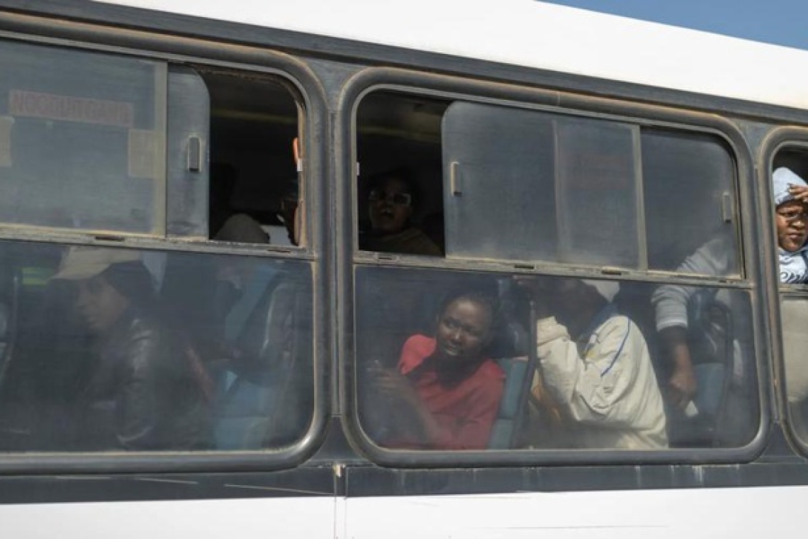 Afrique du Sud: Vingt morts dans une collision entre un bus et un fourgon blindé