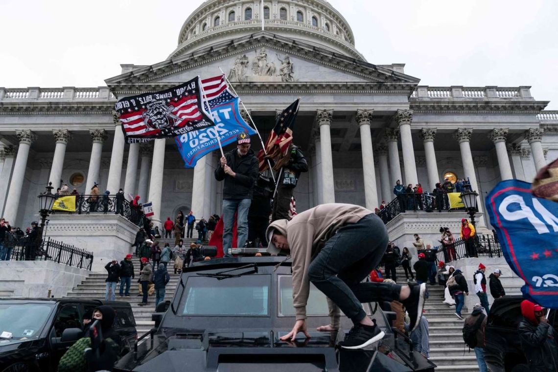 Assaut du Capitole: l'histoire tiendra Donald Trump «pour responsable», estime Mike Pence