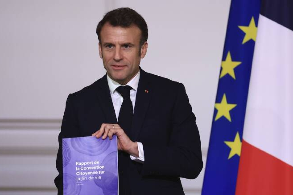 France: Le président Emmanuel Macron veut un projet de loi sur la fin de la vie d'ici la fin de l'été