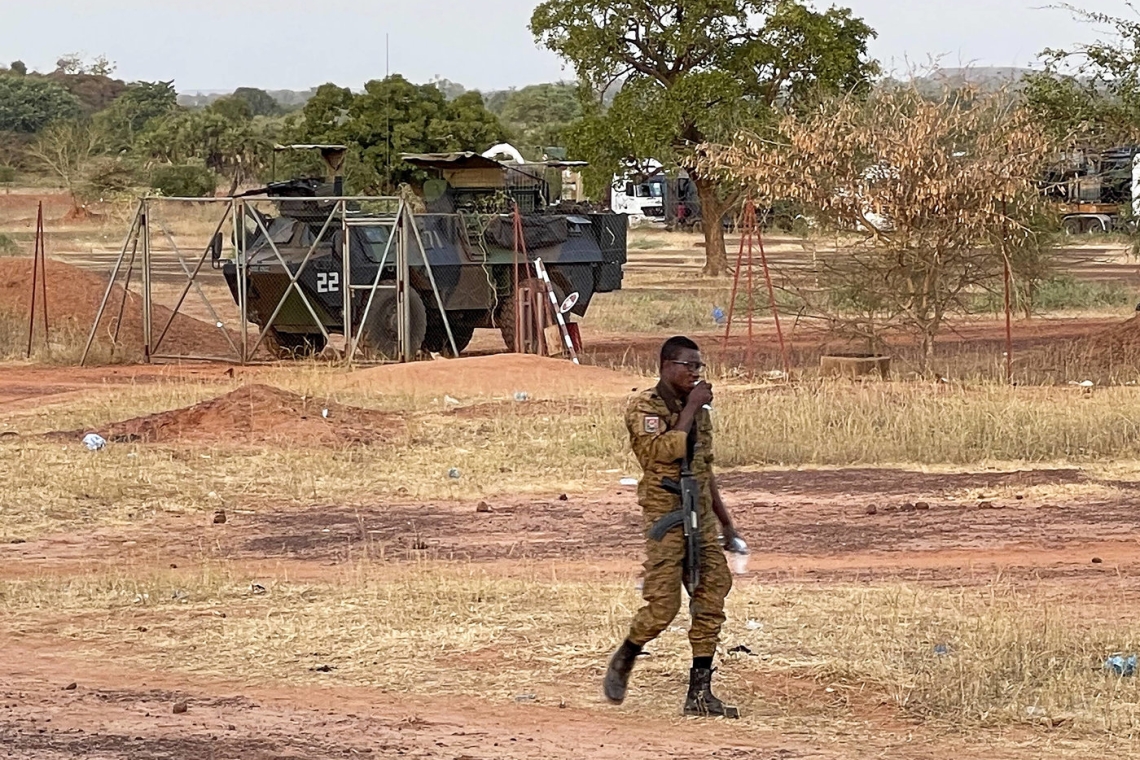 Une soixantaine de civils massacrés par des hommes en tenue de l'armée, au Burkina Faso 