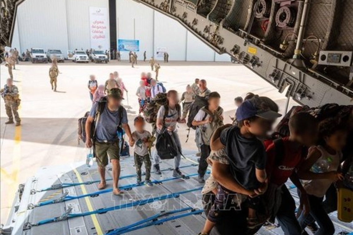 Carvez  Life  , Soins et Evacuations  : mission  à hauts  risques au Soudan. 