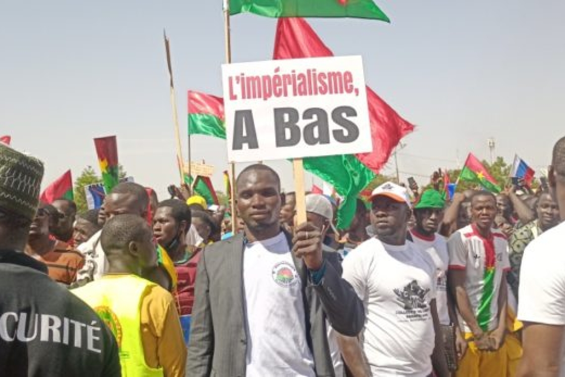 Burkina Faso : Une manifestation de soutien au capitaine Traoré