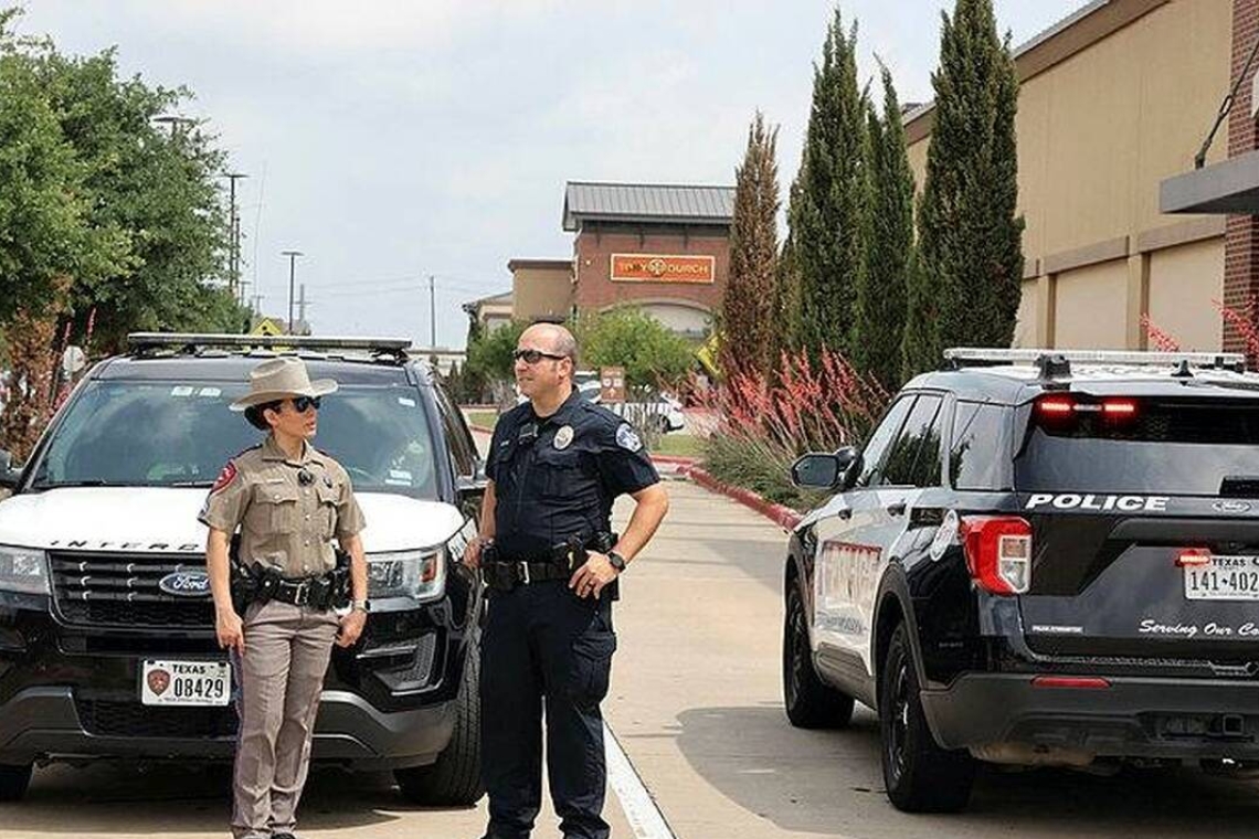 États-Unis : un conducteur a tué sept personnes au Texas devant un centre accueillant des migrants