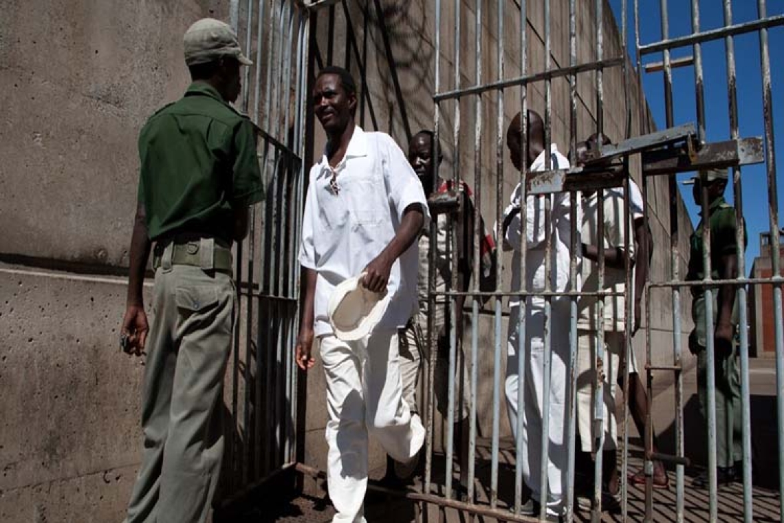 Le Zimbabwe a acquitté plus de 4 000 prisonniers