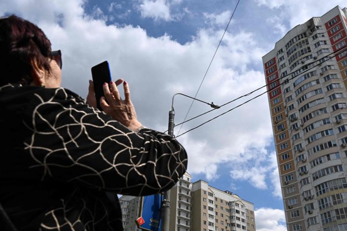 Guerre en Ukraine : les légers dégâts provoqués par un drone sur un bâtiment moscovite