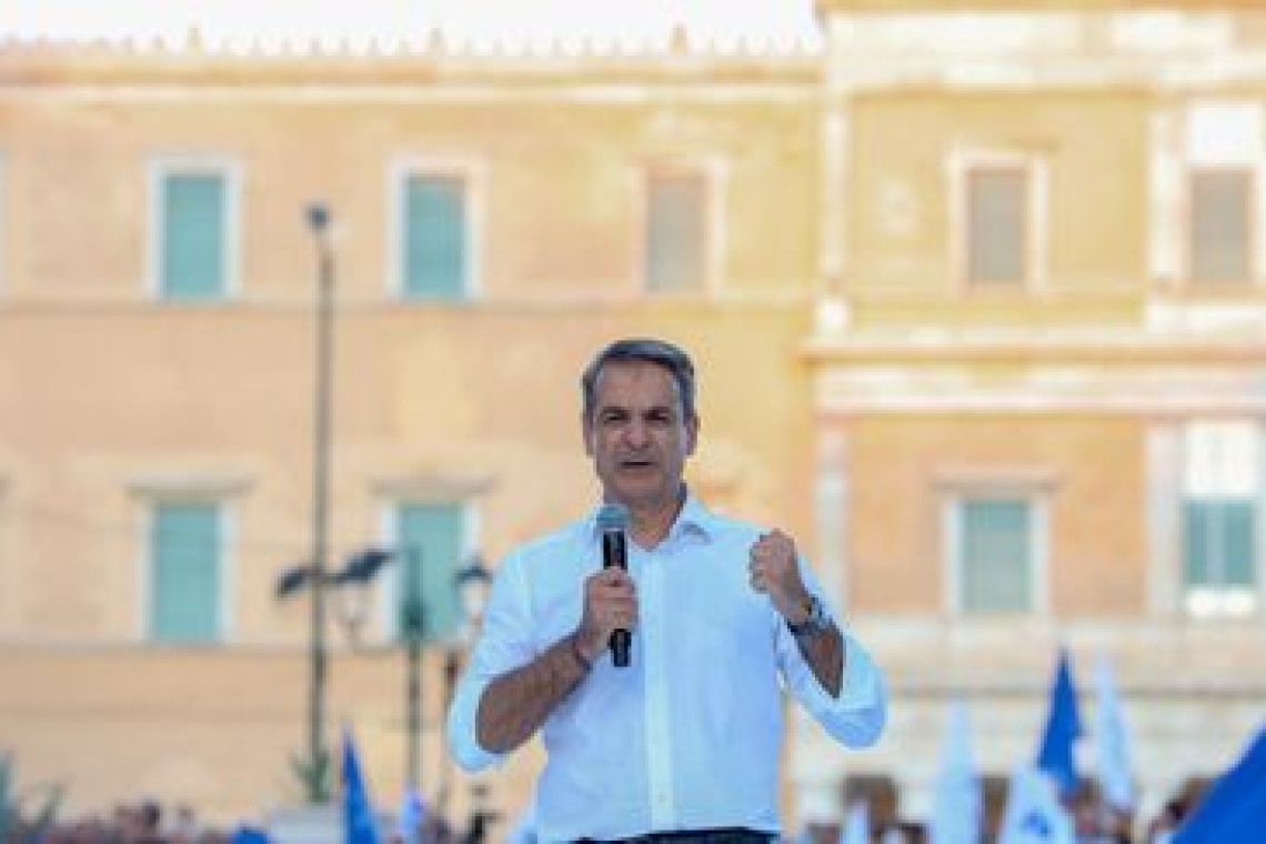 Élections en Grèce : le parti de droite de l'ex-Premier ministre Kyriakos Mitsotakis largement en tête, selon des sondage sortie des urnes