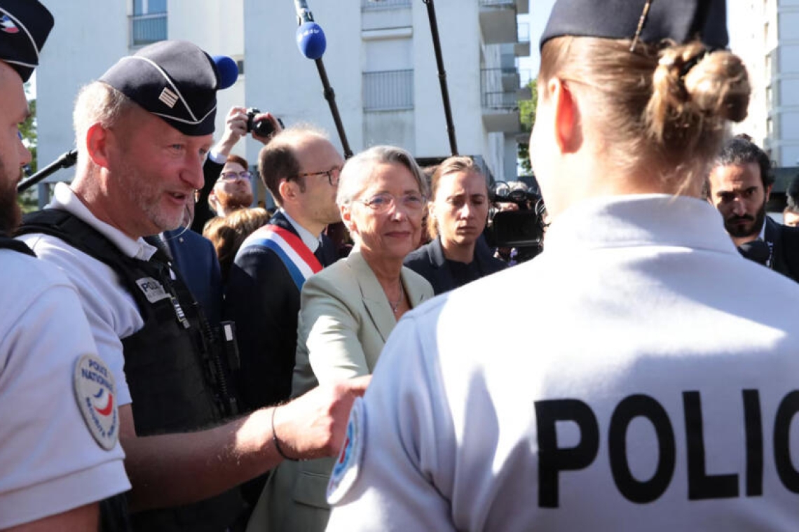 Emeutes en France : le gouvernement français promet des moyens sécuritaires "massifs" pour le 14 juillet